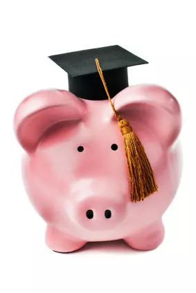 How To Choose A Student Bank Account The Scholarship Hub